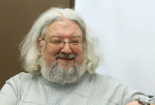 Андрей Максимов